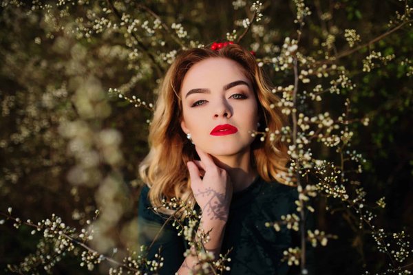 How to Select the Perfect Kitten Heel Boots for an Elevated Business Casual Look?